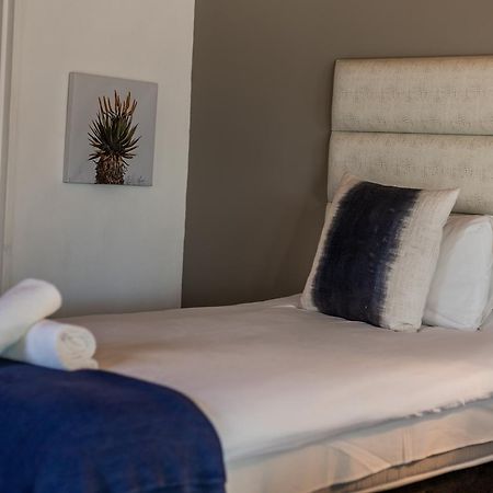 Out Of Africa Guesthouse Otjiwarongo Exterior foto