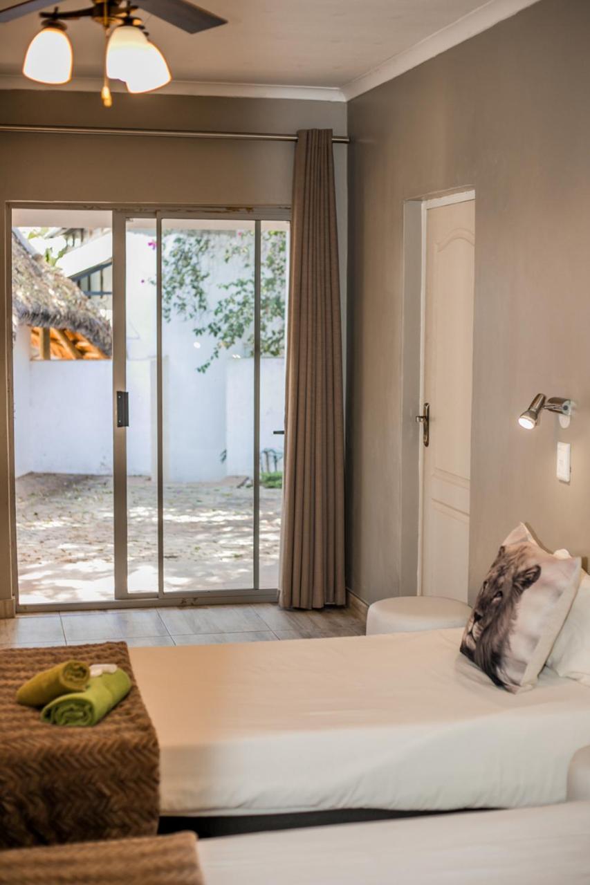 Out Of Africa Guesthouse Otjiwarongo Exterior foto