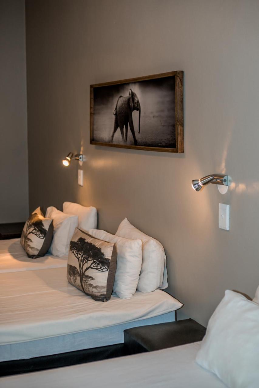 Out Of Africa Guesthouse Otjiwarongo Exterior foto